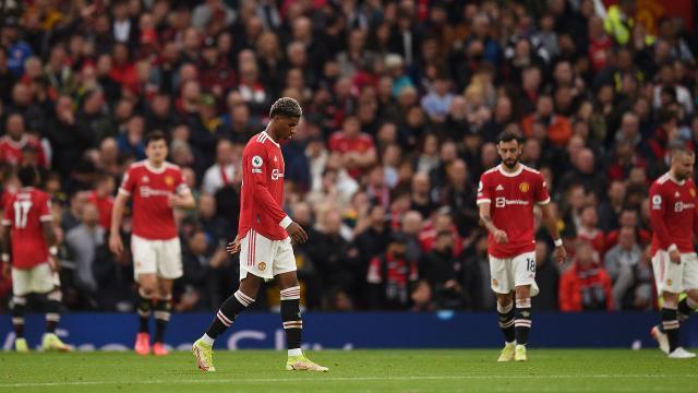 1635161778268023785.jpg Manchester+United+players+react+following+their+heavy+defeat+to+Liverpool-6834fb9e-ac61-49a4-826c-f1c5b536e1fb.jpg